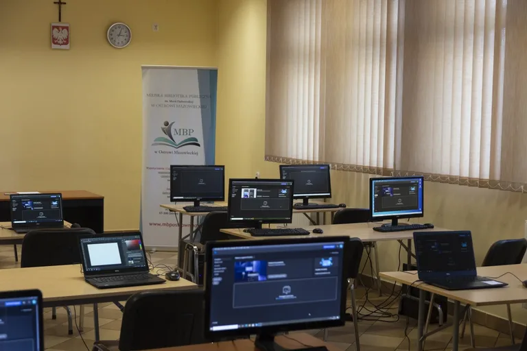 Warsztaty graficzne zorganizowane przez MBP (zdjęcia)