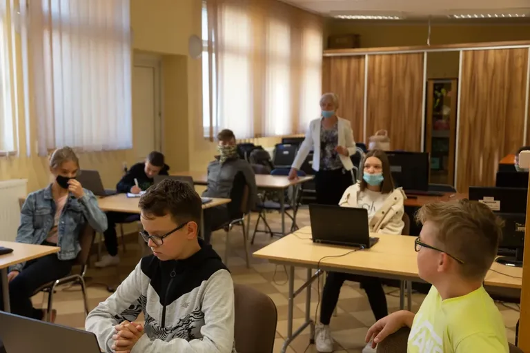Warsztaty graficzne zorganizowane przez MBP (zdjęcia)