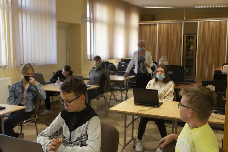 Warsztaty graficzne zorganizowane przez MBP (zdjęcia)