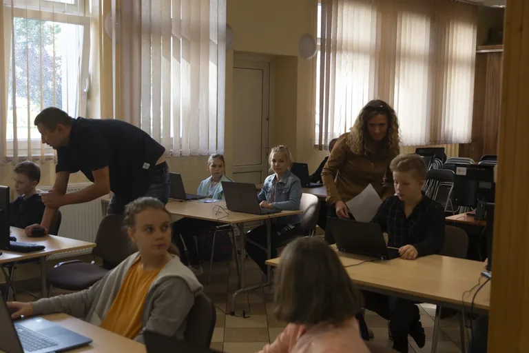 Warsztaty graficzne zorganizowane przez MBP (zdjęcia)