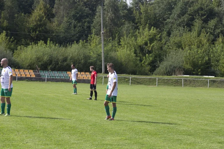 KS Ostrovia przegrywa z MKS-em Ciechanów (zdjęcia)