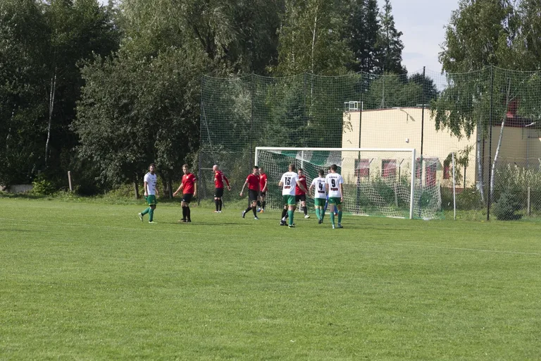 KS Ostrovia przegrywa z MKS-em Ciechanów (zdjęcia)