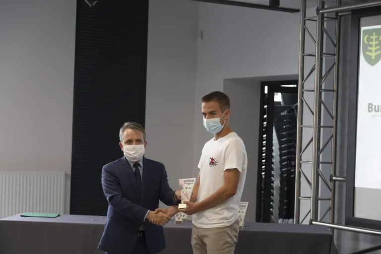Młodzi sportowcy z Ostrowi Mazowieckiej nagrodzeni (zdjęcia)