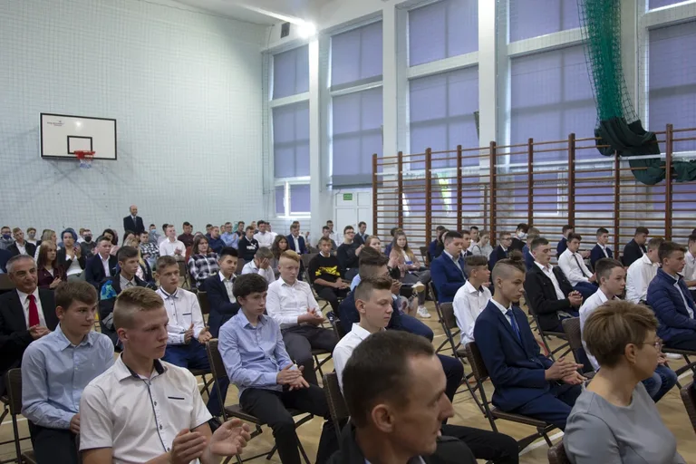 Uczniowie z Lubiejewa rozpoczęli rok szkolny (zdjęcia)