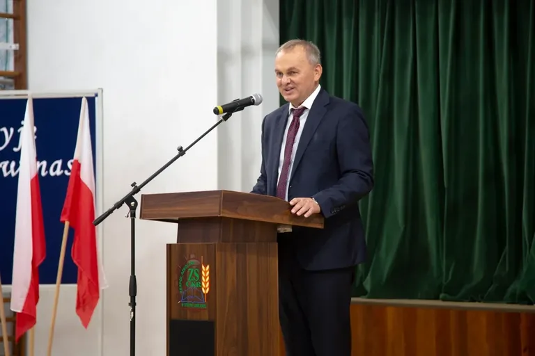 Uczniowie z Lubiejewa rozpoczęli rok szkolny (zdjęcia)