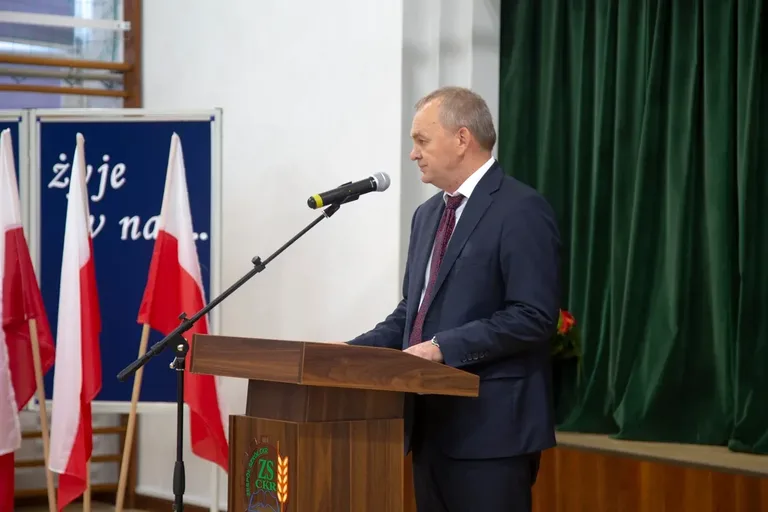 Uczniowie z Lubiejewa rozpoczęli rok szkolny (zdjęcia)