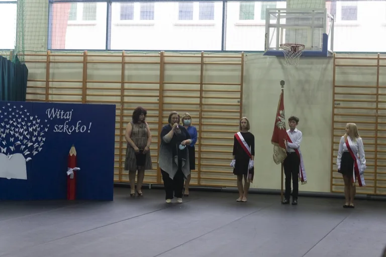 Ślubowanie pierwszaków w Szkole Podstawowej nr 1 (zdjęcia)