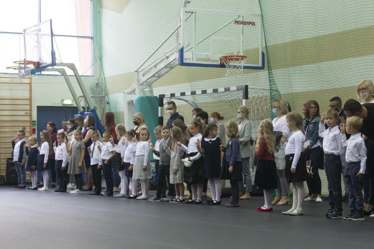 Ślubowanie pierwszaków w Szkole Podstawowej nr 1 (zdjęcia)