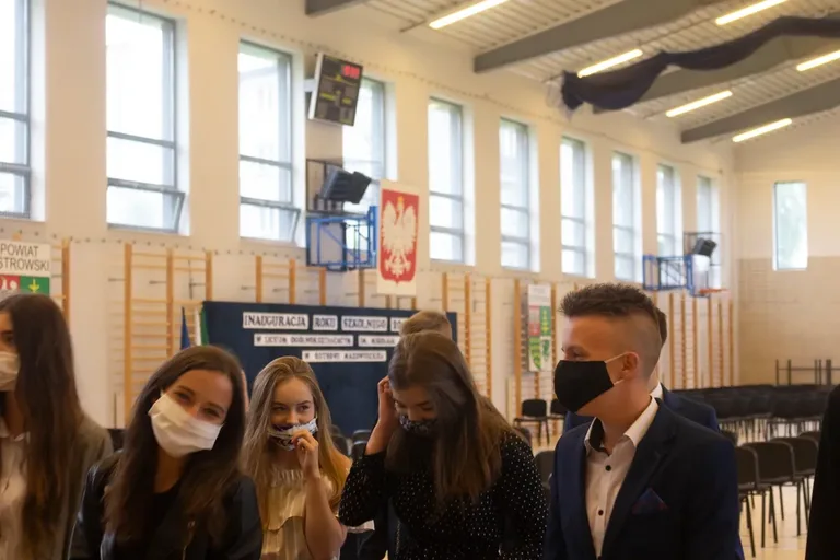 Powitanie roku szkolnego 2020/2021 w Koperniku (zdjęcia)