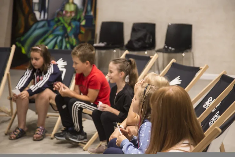 Warsztaty teatralne w Jatkach dla najmłodszych (zdjęcia)