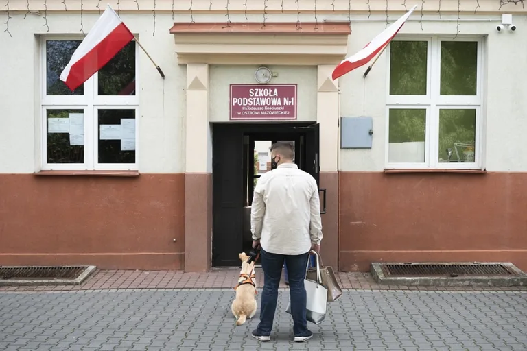 Frekwencja do godziny 12.00 w wyborach prezydenckich w powiecie ostrowskim