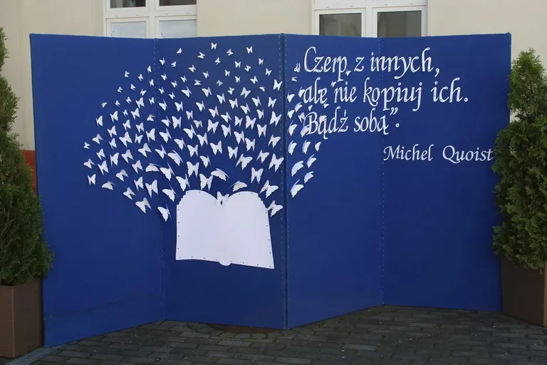 Pożegnanie uczniów w ostrowskiej "jedynce" (zdjęcia)