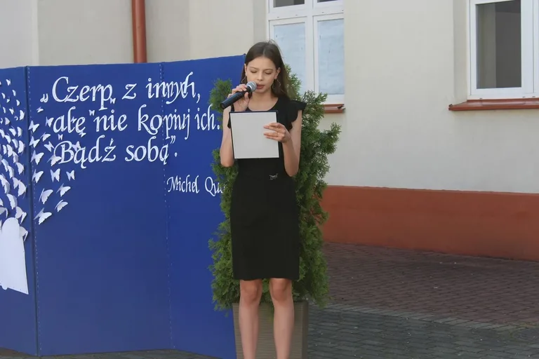 Pożegnanie uczniów w ostrowskiej "jedynce" (zdjęcia)