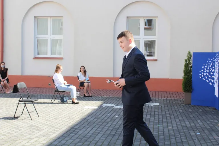Pożegnanie uczniów w ostrowskiej "jedynce" (zdjęcia)