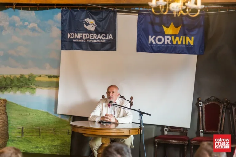 Janusz Korwin-Mikke w Ostrowi Mazowieckiej (zdjęcia, wideo)