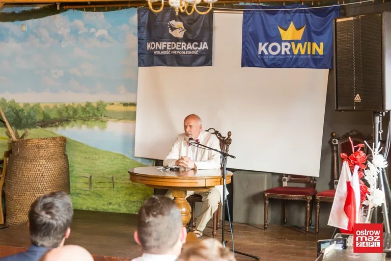 Janusz Korwin-Mikke w Ostrowi Mazowieckiej (zdjęcia, wideo)