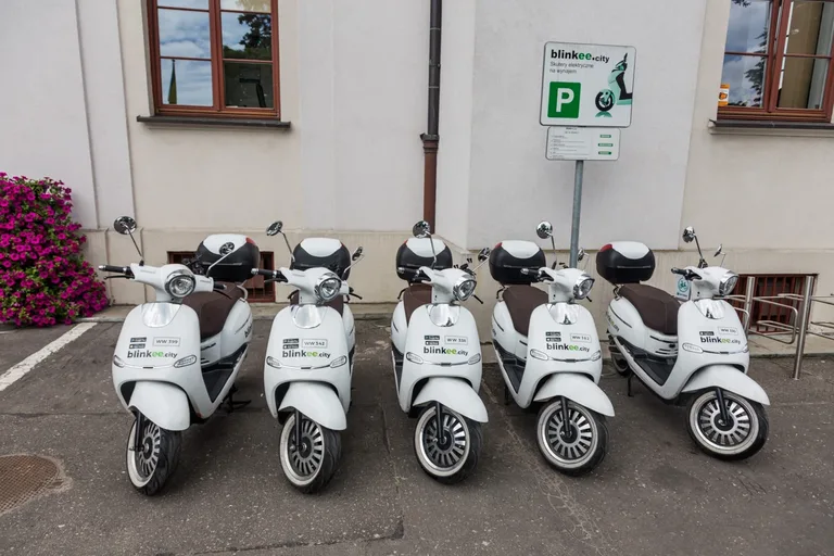 Kolejny sezon ze skuterami elektrycznymi (zdjęcia)