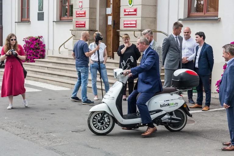 Kolejny sezon ze skuterami elektrycznymi (zdjęcia)