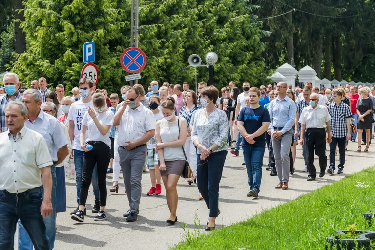 Procesje Bożego Ciała przeszły ulicami miasta (zdjęcia, wideo)