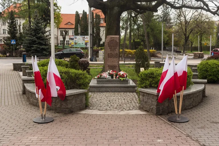Skromne 3-cio majowe uroczystości pod Dębem Wolności