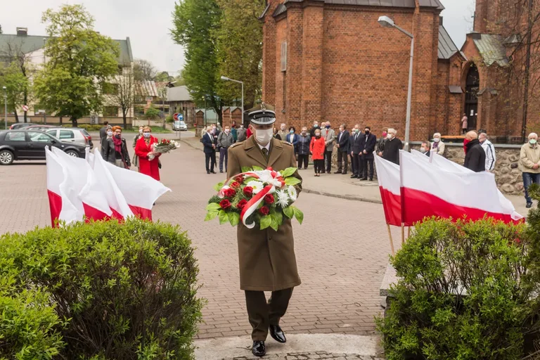 Skromne 3-cio majowe uroczystości pod Dębem Wolności