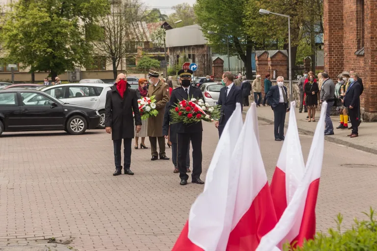 Skromne 3-cio majowe uroczystości pod Dębem Wolności