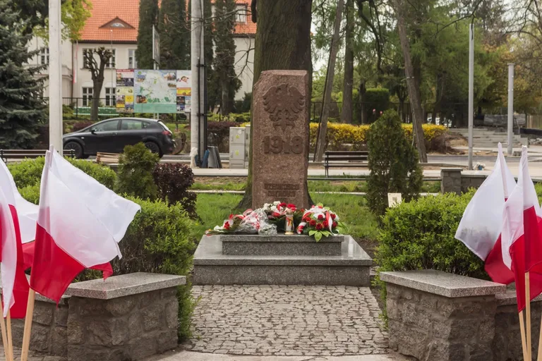 Skromne 3-cio majowe uroczystości pod Dębem Wolności