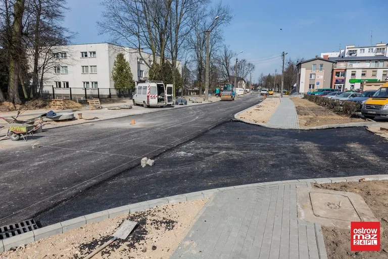 Nowa warstwa asfaltu pojawia się na ulicy Kościuszki (zdjęcia)