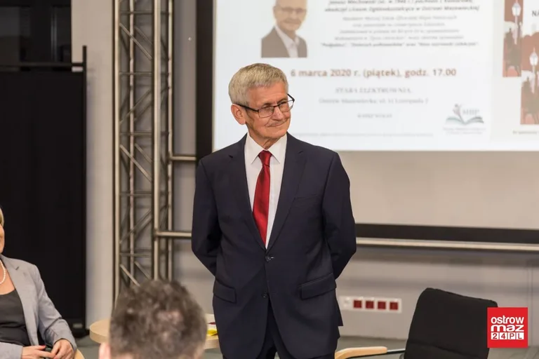 Janusz Wachowski w ostrowskiej bibliotece (zdjęcia, wideo)