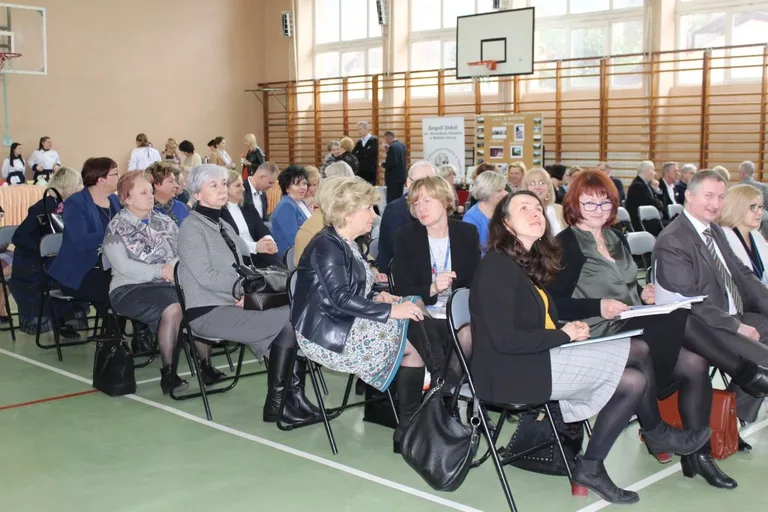 Narada dyrektorów szkół i placówek z powiatu ostrowskiego w Małkini Górnej (zdjęcia)