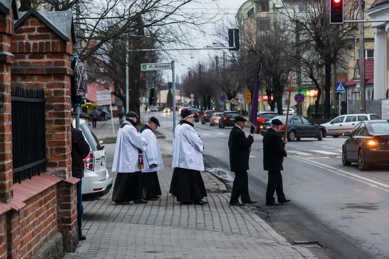 Mieszkańcy Ostrowi Mazowieckiej pożegnali Zygmunta Klepackiego (zdjęcia)