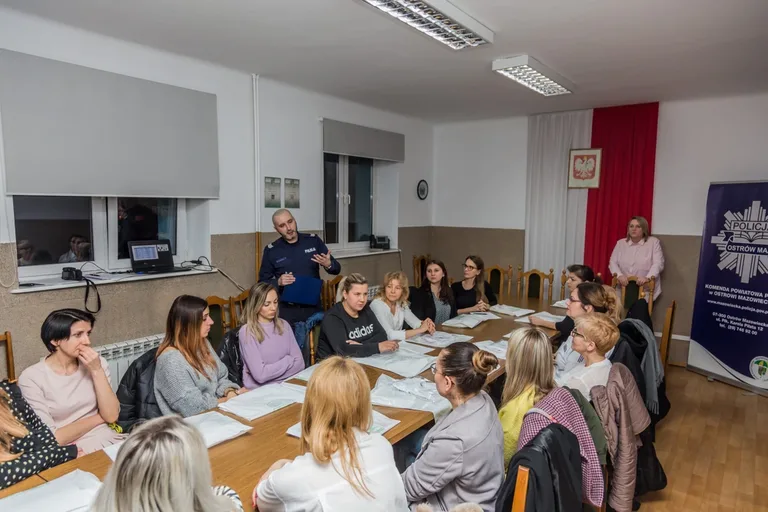"Bezpieczna Ostrowianka". Kurs samoobrony rozpoczęty (zdjęcia)
