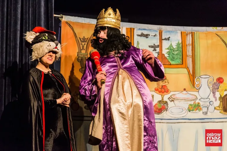 Teatrzyk "Kot w butach" w ostrowskim kinie (zdjęcia, wideo)