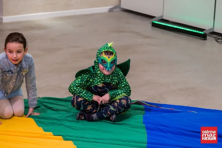 Bal karnawałowy dla dzieci z MDK (zdjęcia, wideo)