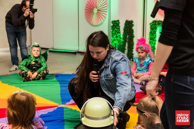 Bal karnawałowy dla dzieci z MDK (zdjęcia, wideo)