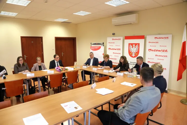 Samorząd Mazowsza uruchomił dziesięć programów wsparcia. Na ich realizację przeznaczy ponad 100 milionów złotych (zdjęcia)