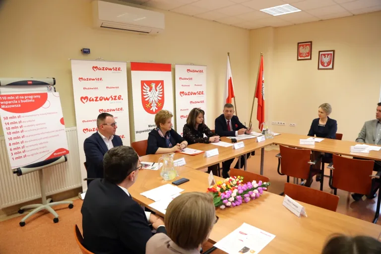 Samorząd Mazowsza uruchomił dziesięć programów wsparcia. Na ich realizację przeznaczy ponad 100 milionów złotych (zdjęcia)