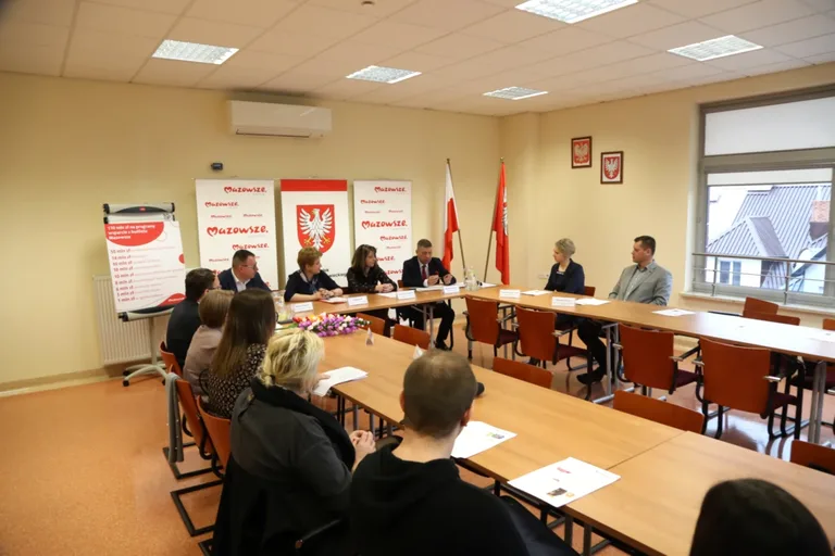 Samorząd Mazowsza uruchomił dziesięć programów wsparcia. Na ich realizację przeznaczy ponad 100 milionów złotych (zdjęcia)