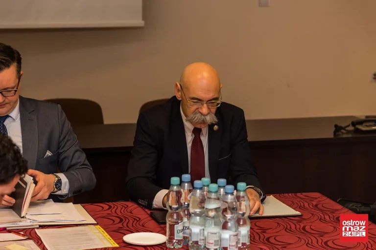 Ostrowski szpital z nowym blokiem operacyjnym i lądowiskiem na helikopter? (zdjęcia)