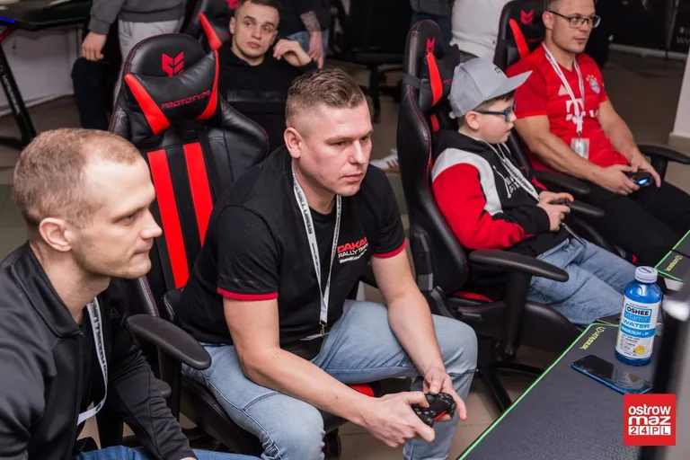 "Koksuzovi13" po raz kolejny niepokonany w turnieju Diamond Football League (zdjęcia)