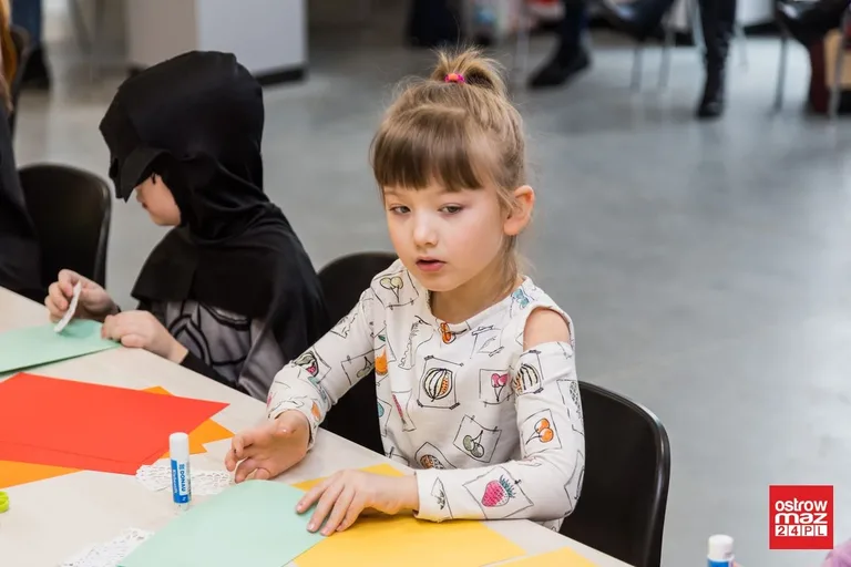 Bal walentynkowy w miejskiej bibliotece (zdjęcia)