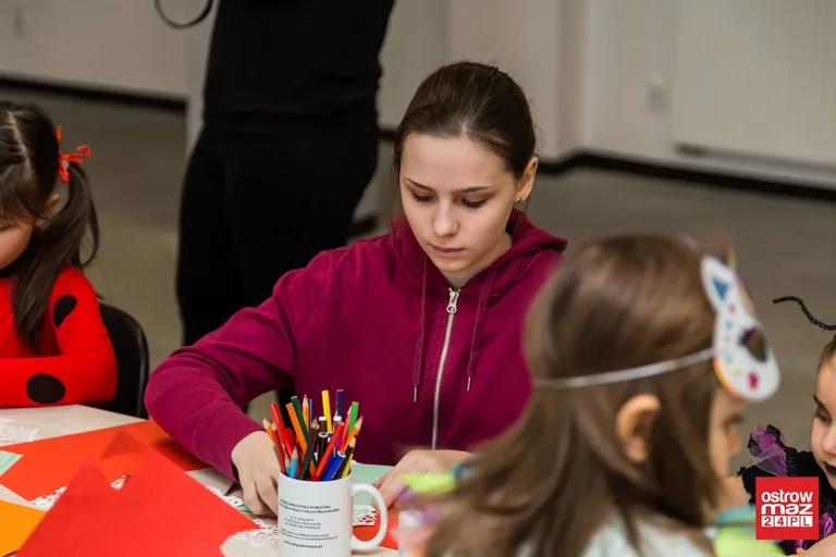 Bal walentynkowy w miejskiej bibliotece (zdjęcia)