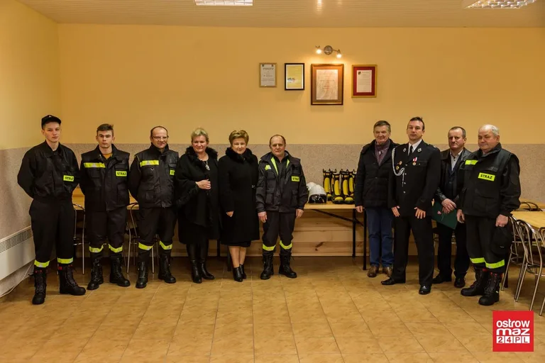 Strażacy z OSP Glina z nową odzieżą ochronną (zdjęcia)