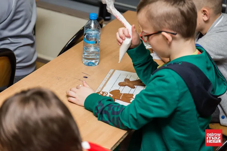 Zimowe półkolonie z MOSiR (zdjęcia)