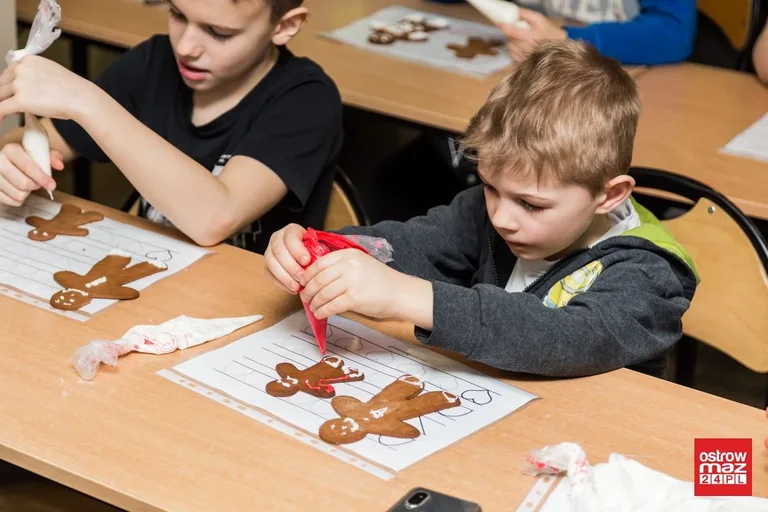 Zimowe półkolonie z MOSiR (zdjęcia)