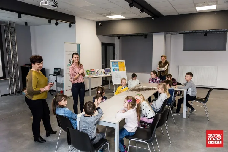 "Biblioteczny alfabet bezpieczeństwa". Zajęcia edukacyjne dla dzieci (zdjęcia)