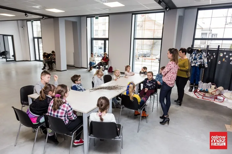 "Biblioteczny alfabet bezpieczeństwa". Zajęcia edukacyjne dla dzieci (zdjęcia)