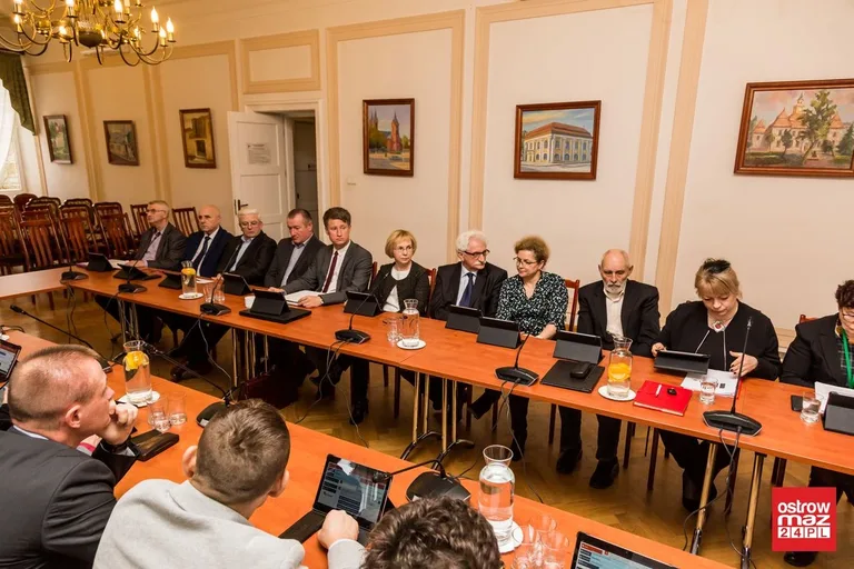 Podwyżki opłat za odpady komunalne (zdjęcia, wideo)