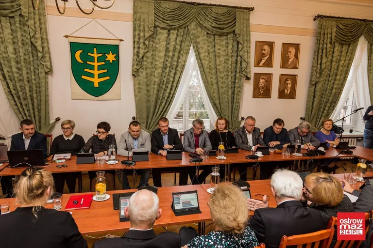 Podwyżki opłat za odpady komunalne (zdjęcia, wideo)