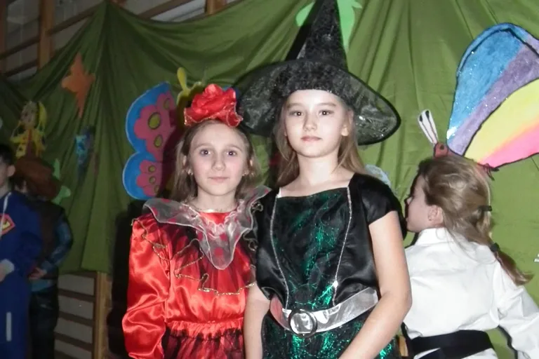 Bal karnawałowy w ostrowskiej "dwójce" (zdjęcia)
